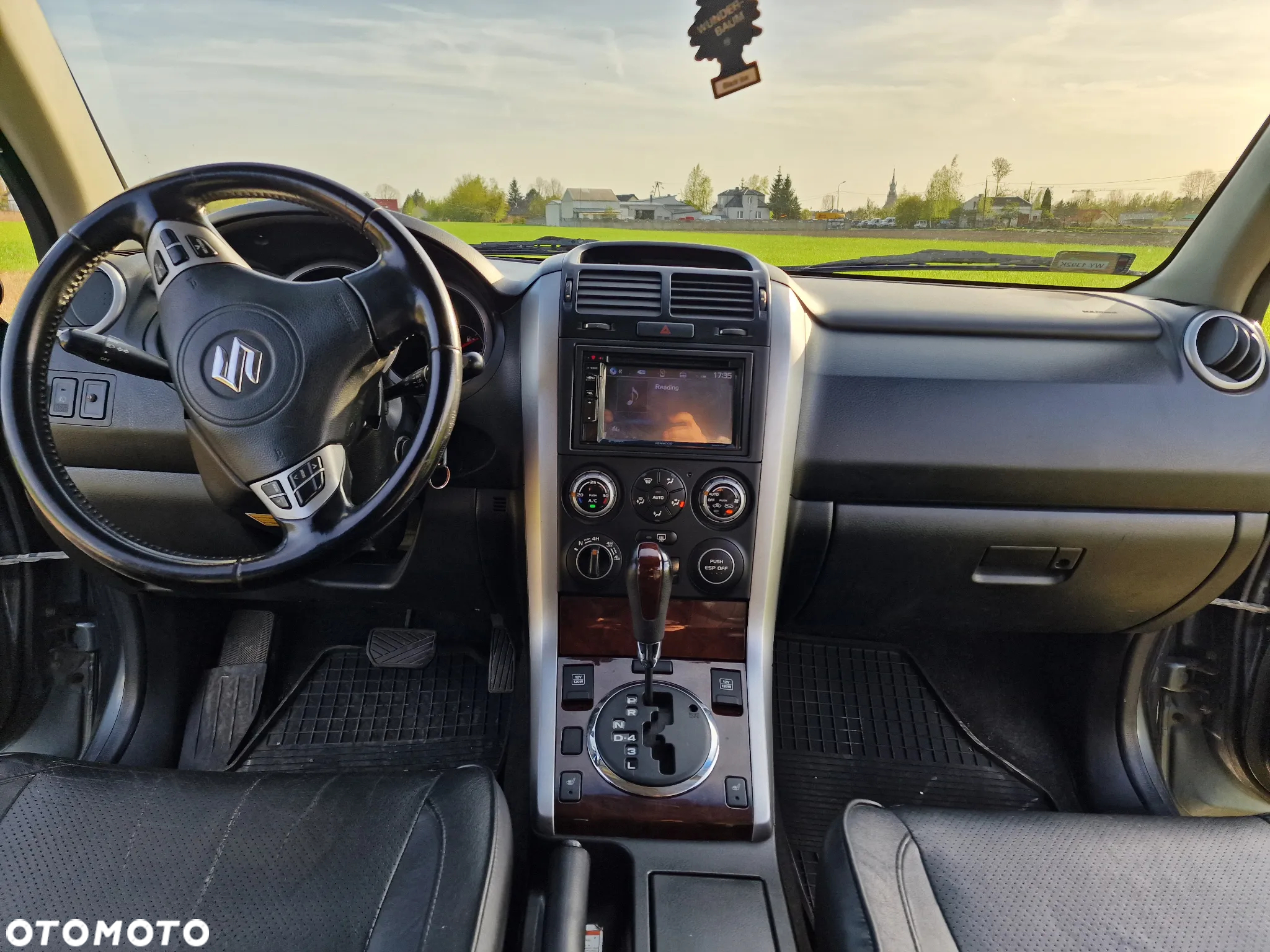 Suzuki Grand Vitara 2.7 V6 Premium - 10