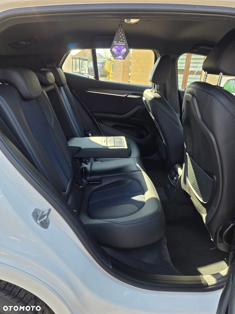 BMW X2 sDrive18i - 23