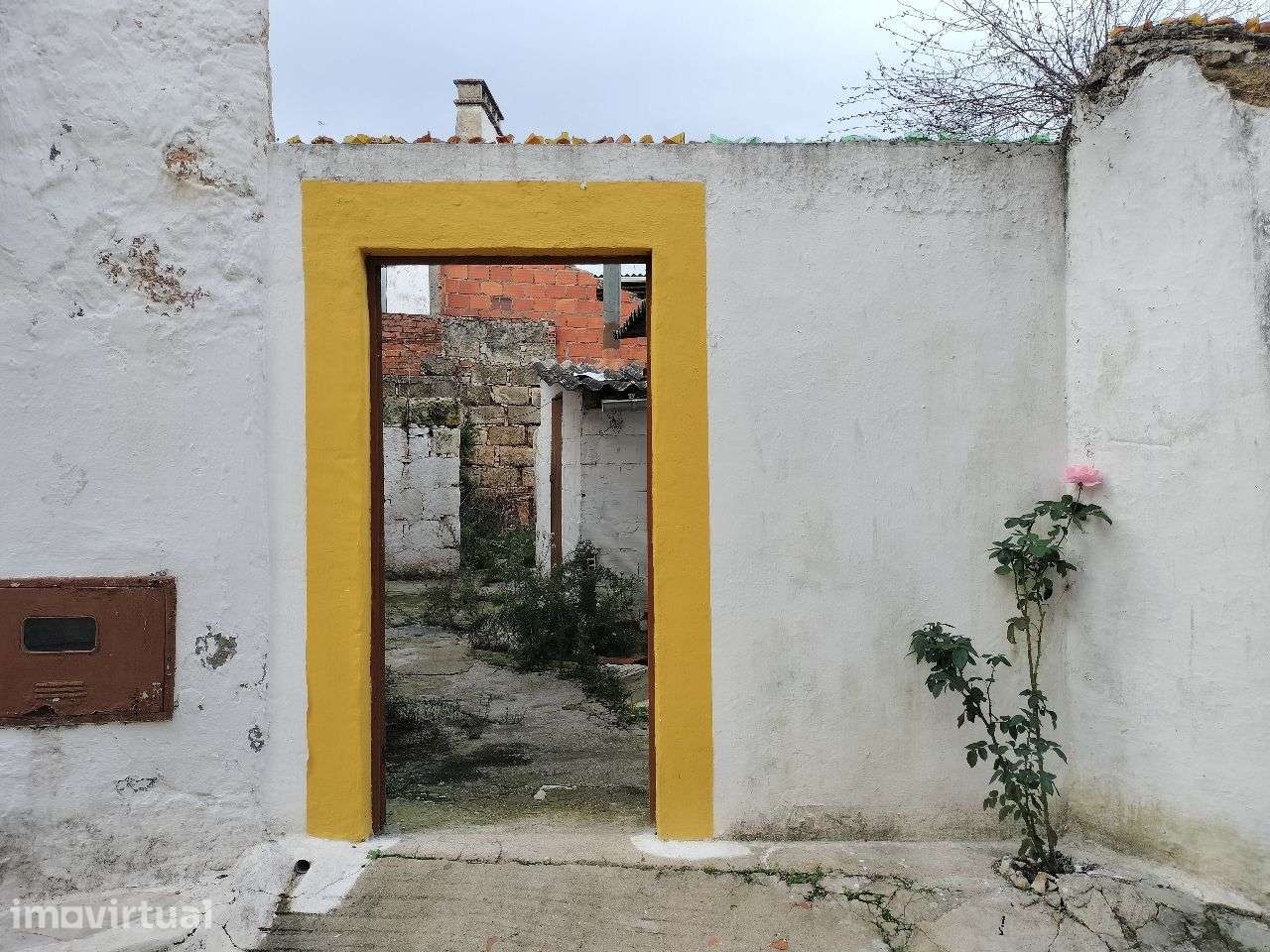Moradia Antiga para reconstruir em Pernes - Grande imagem: 2/14