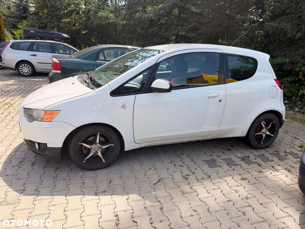 Mitsubishi Colt - 1