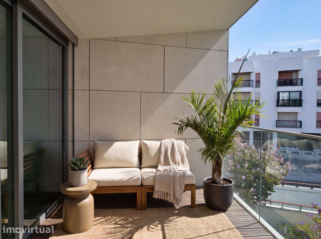 Apartamento T1 com duas varandas, estacionamento e arrecadação,... - Grande imagem: 2/26
