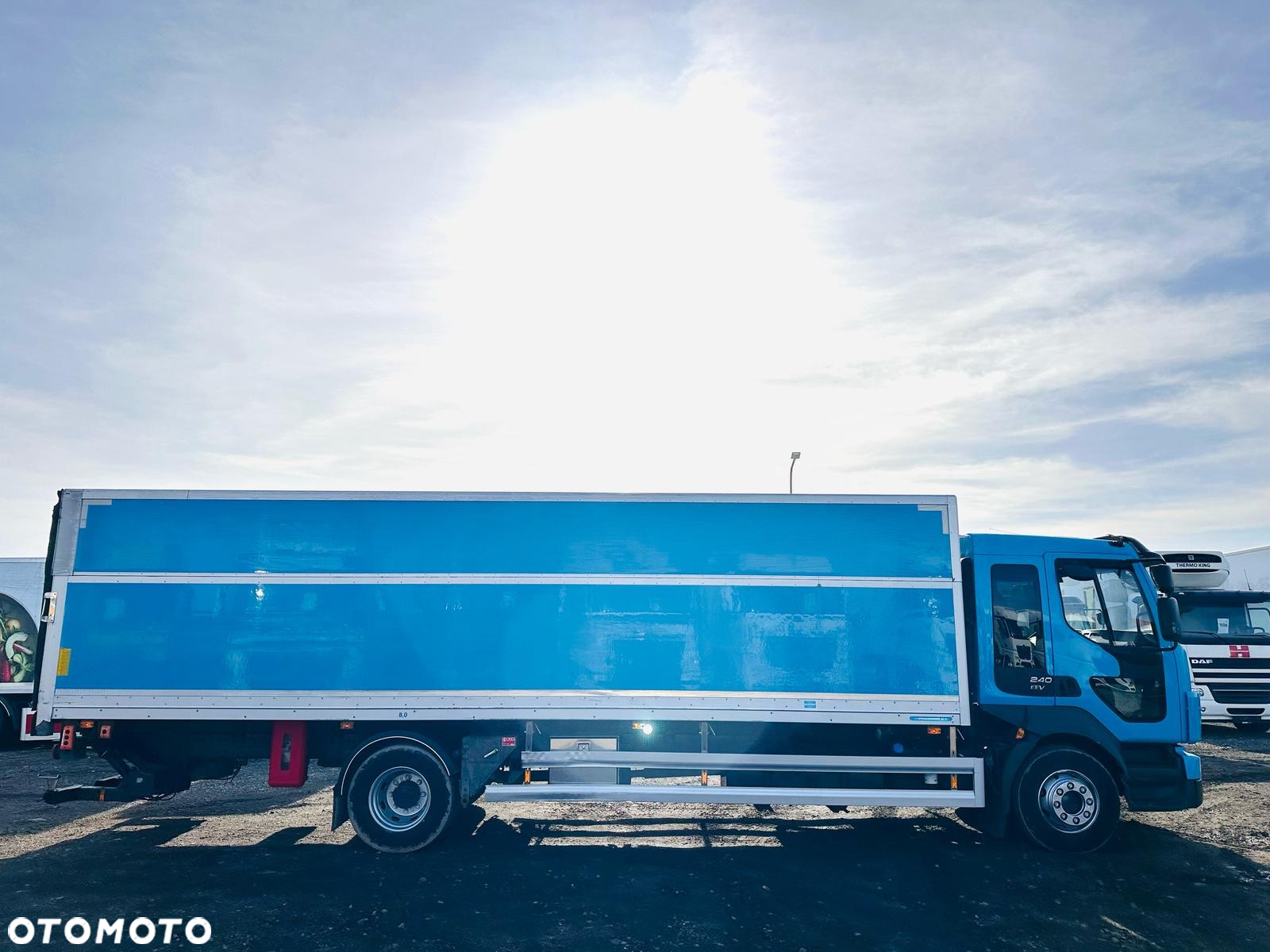 Volvo FL 240 EEV / REGULACJĄ WYSOKOŚCI SKRZYNI / WINDA ZEPRO - 12