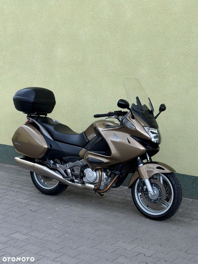 Honda NTV - 1
