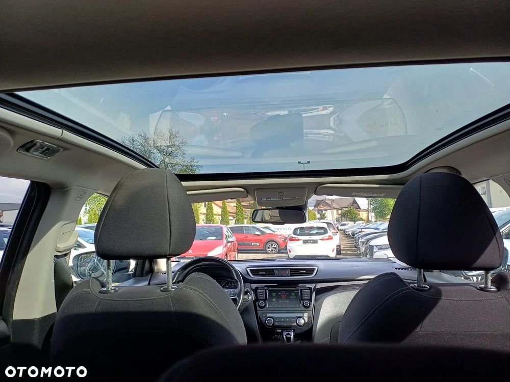 Nissan Qashqai 1.3 DIG-T N-Connecta DCT - 32