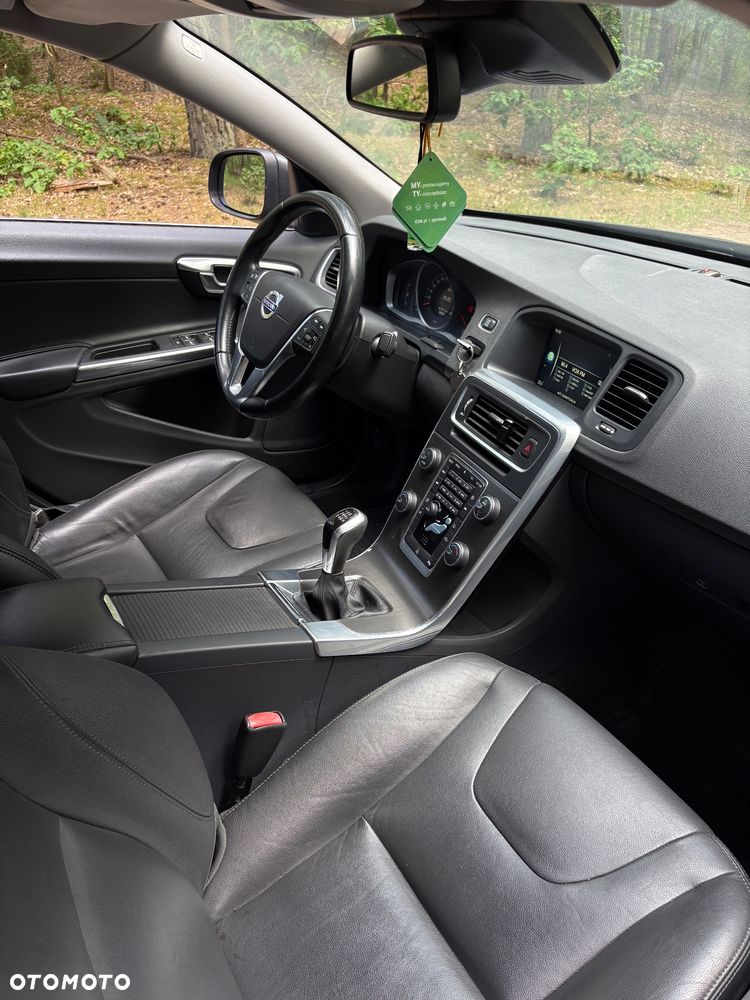 Volvo S60 D4 Drive-E Momentum - 27