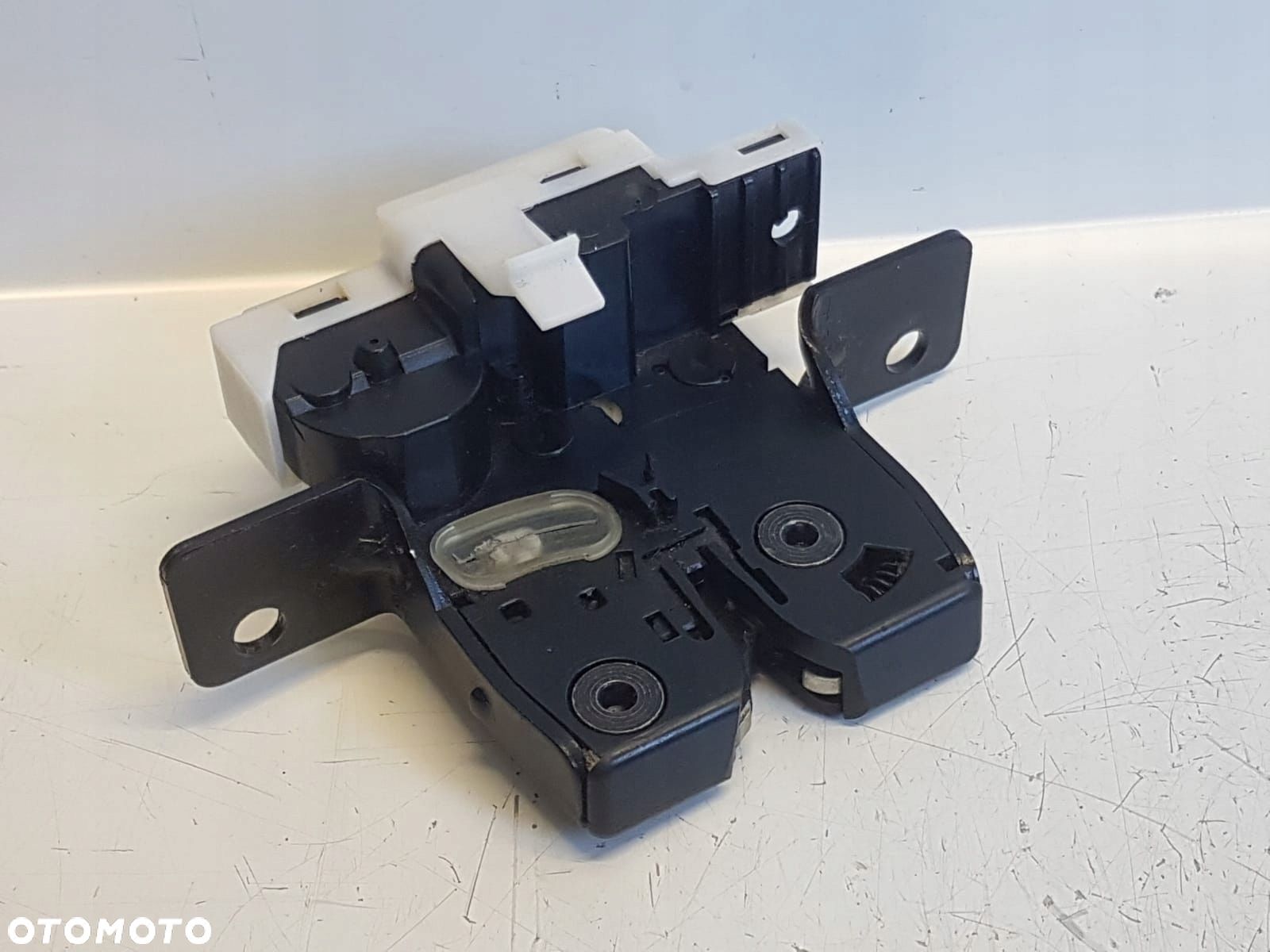RENAULT CLIO III 3 05- ZAMEK KLAPY BAGAŻNIKA 4-PIN - 1