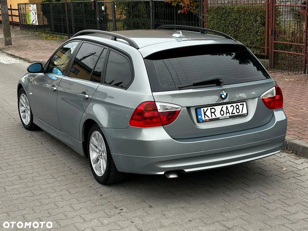 BMW Seria 3 - 18