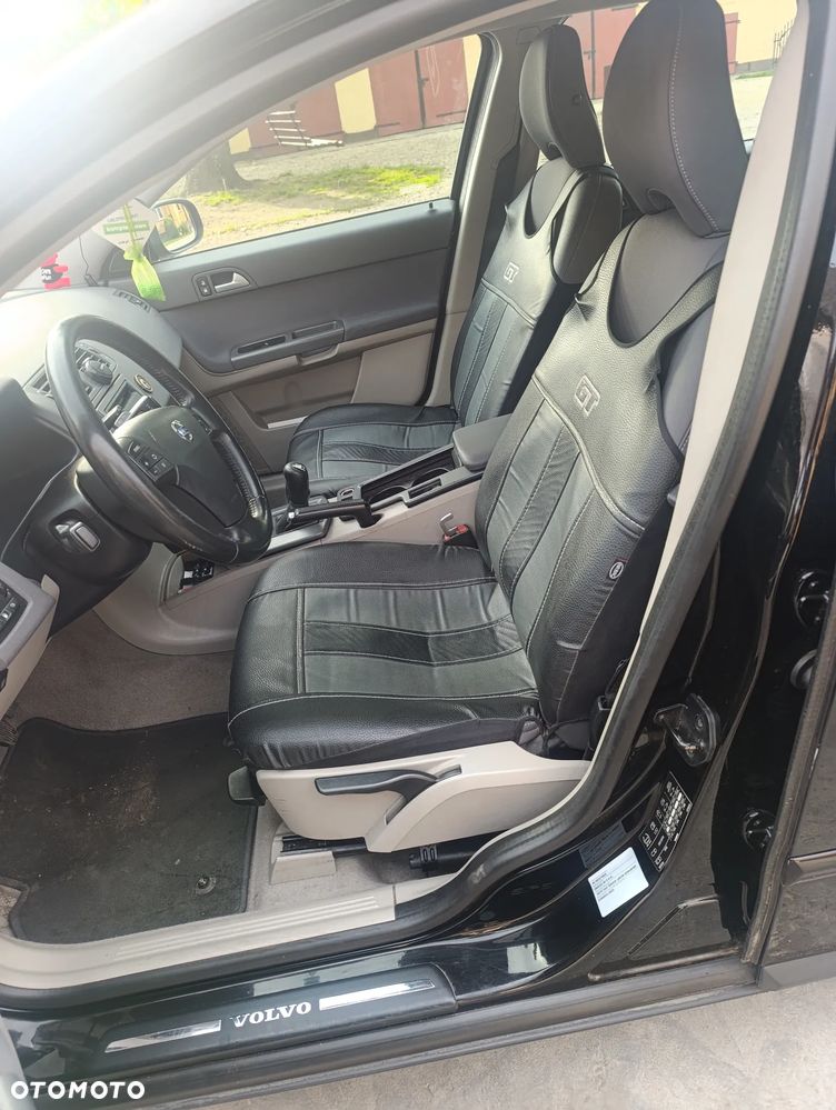 Volvo V50 1.8 - 8