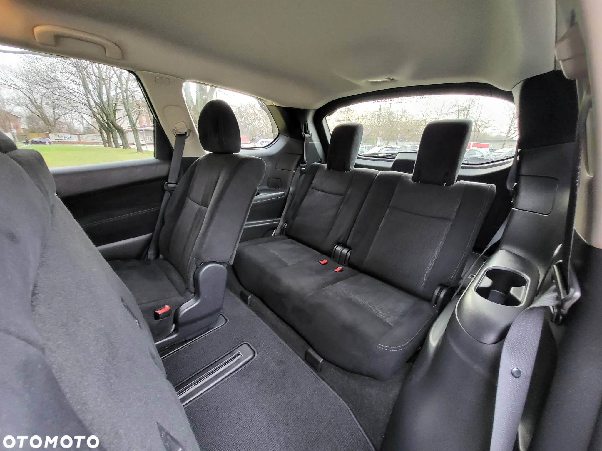 Nissan Pathfinder - 27
