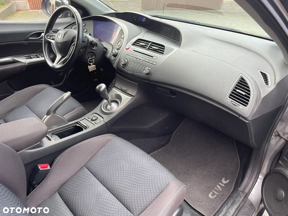 Honda Civic 1.8 Sport - 12