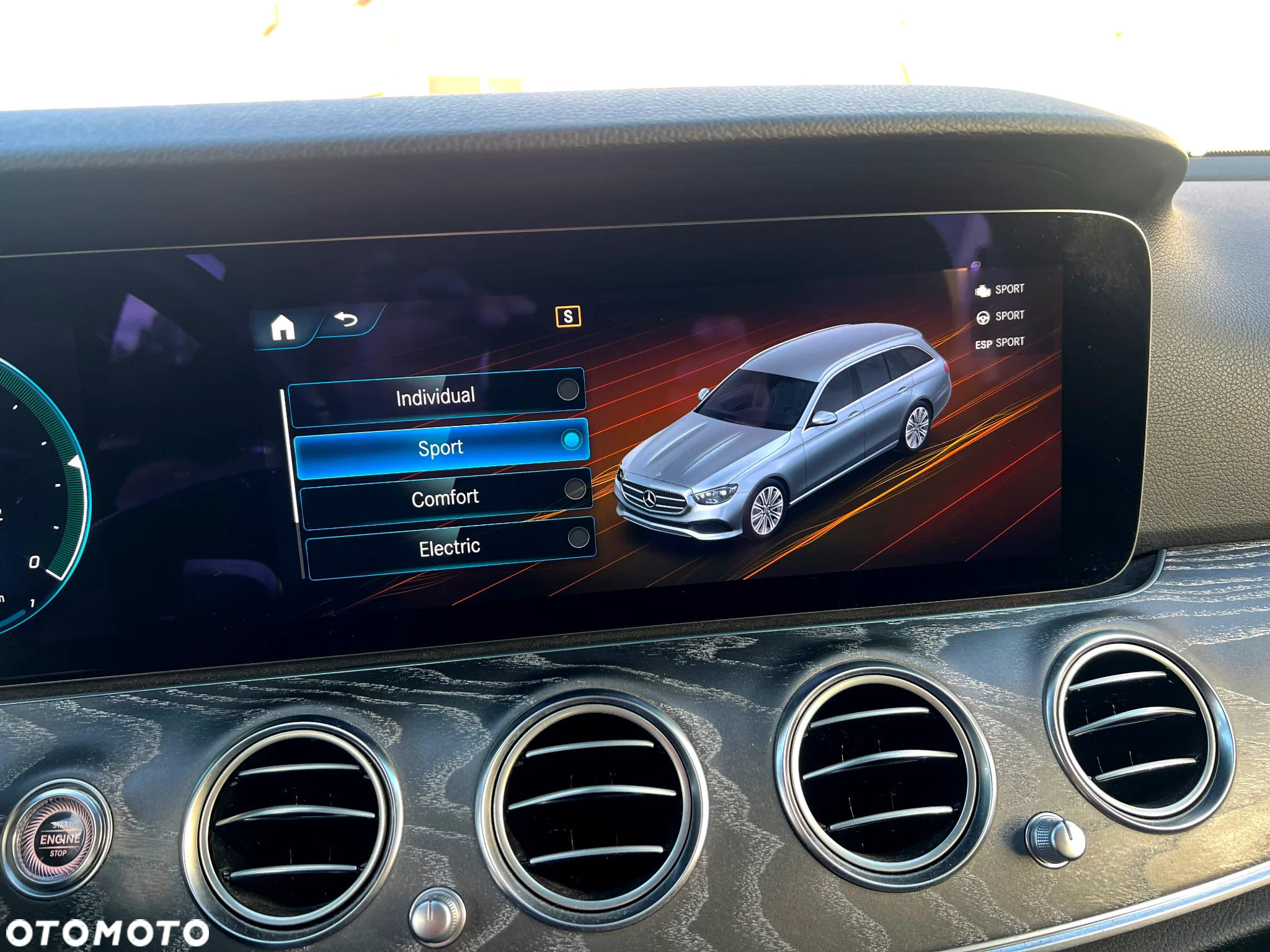Mercedes-Benz Klasa E 300 de 4Matic T 9G-TRONIC AMG Line - 26