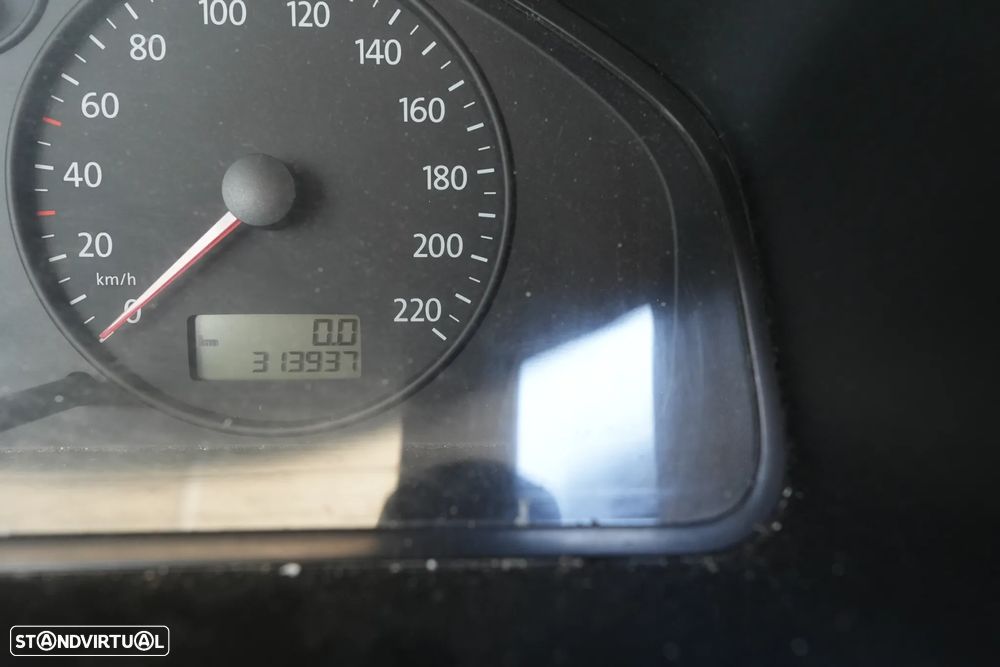 VW Transporter 9Lugares 1.9TDI 102cv - 15