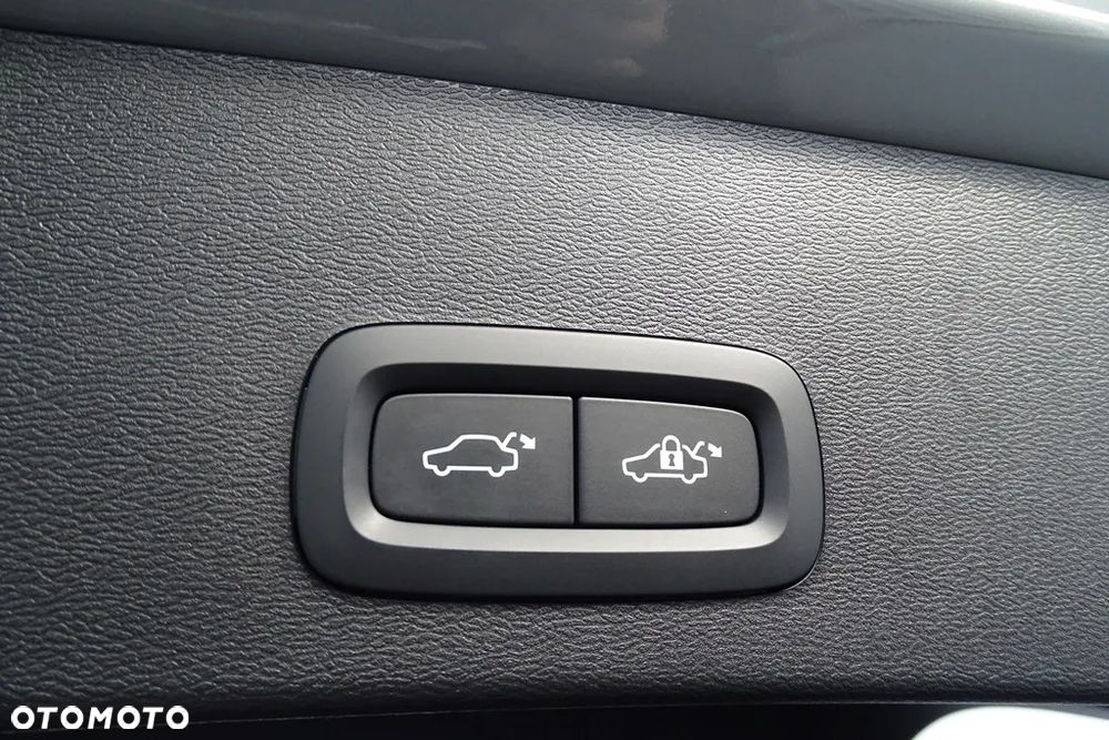 Volvo XC 40 2024
