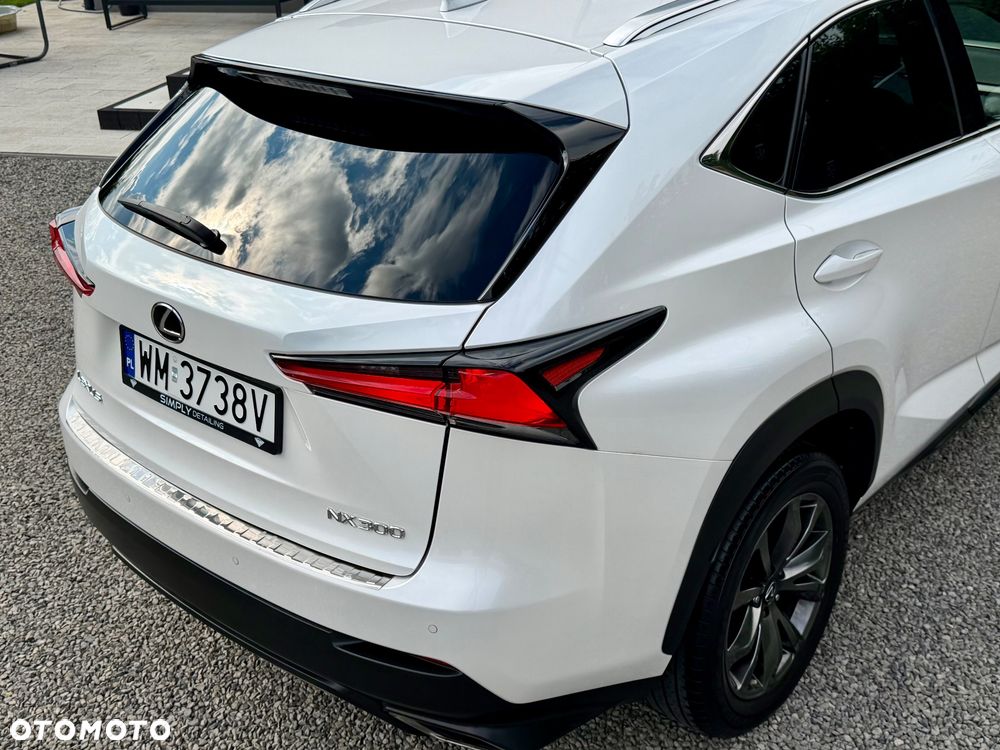 Lexus NX 300 F Sport AWD - 4