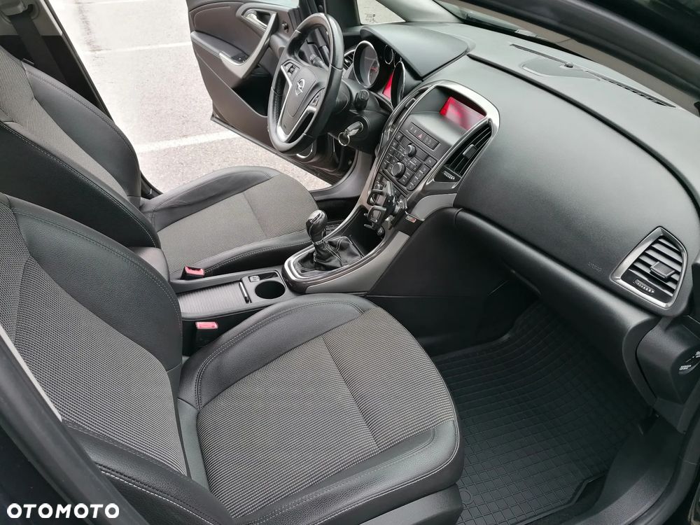 Opel Astra 1.4 Turbo Innovation - 13