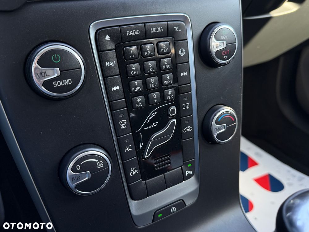 Volvo V40 D2 Kinetic - 22