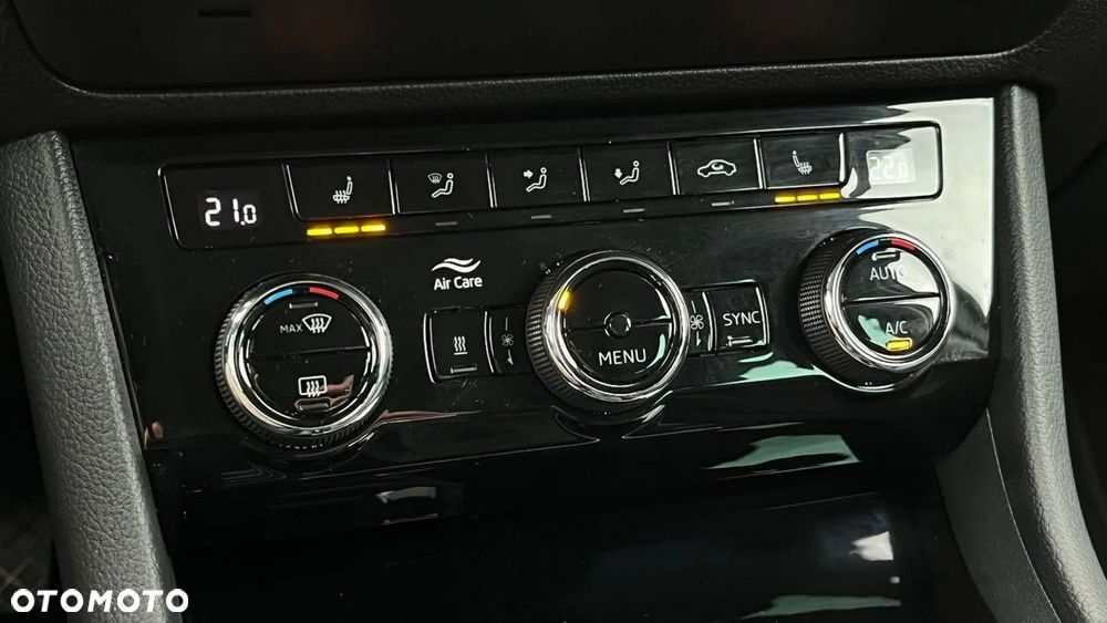 Skoda Superb 2.0 TDI DSG Premium Edition - 20