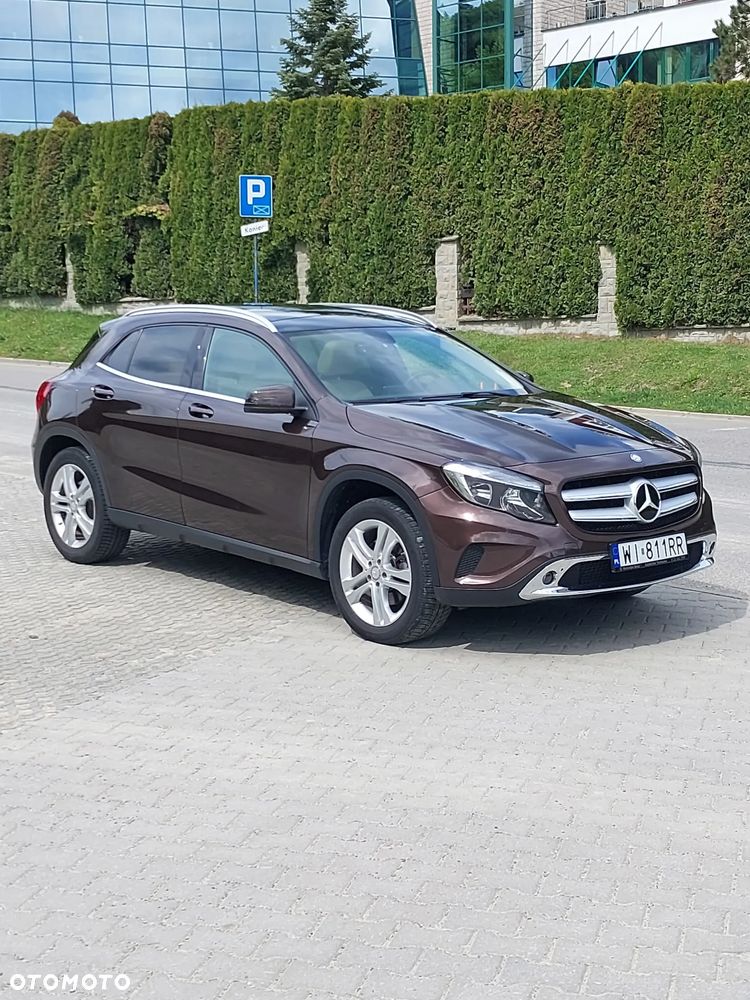 Mercedes-Benz GLA 250 4-Matic - 4