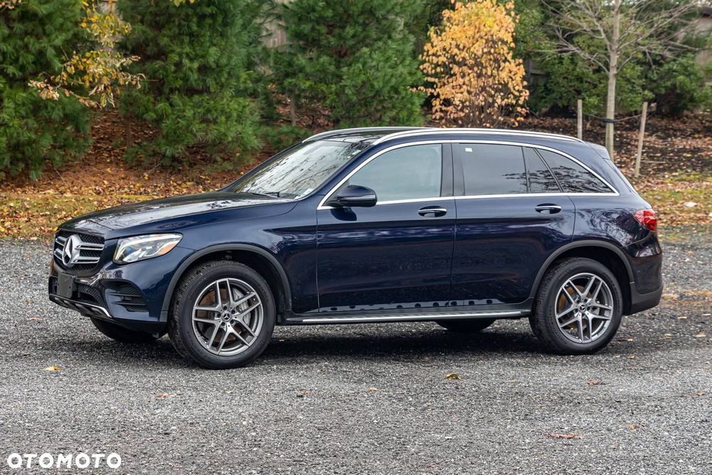 Mercedes-Benz GLC 300 4Matic 9G-TRONIC AMG Line - 3