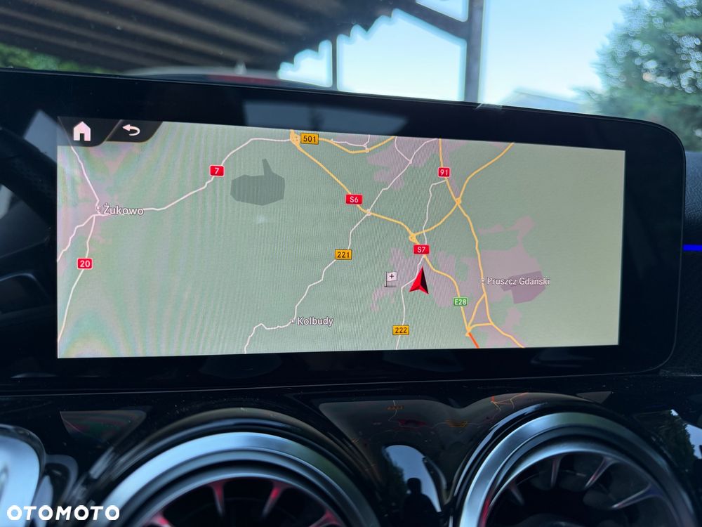 Mercedes-Benz GLB 200 d 8G-DCT AMG Line Advanced Plus - 11