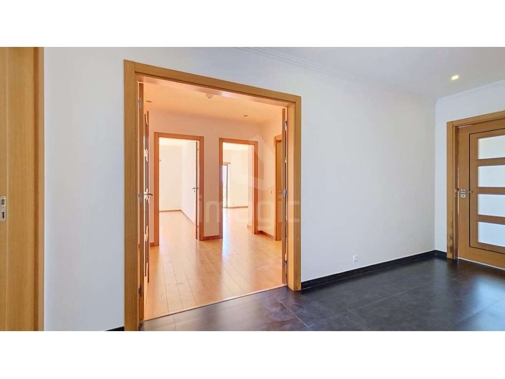 Apartamento T3 + sótão, usado, em Mafra. - Grande imagem: 5/33