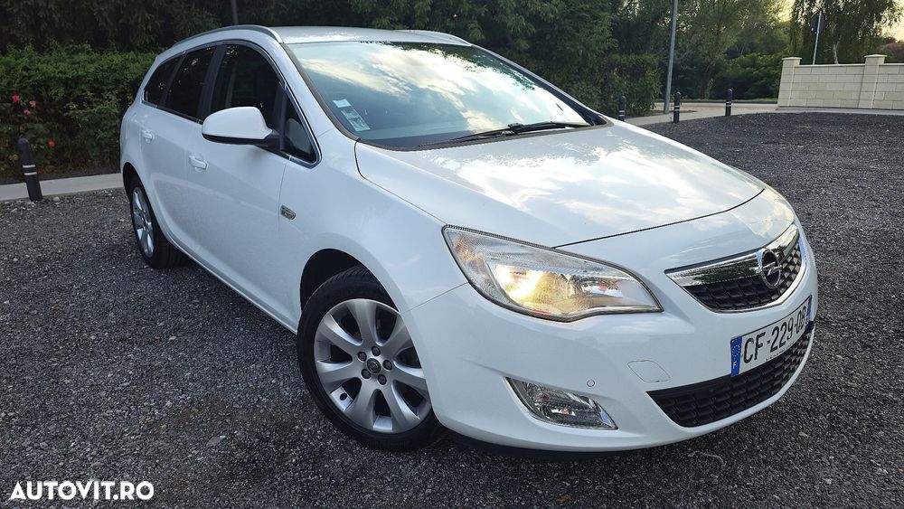 Opel Astra 1.4 Turbo Cosmo - 1