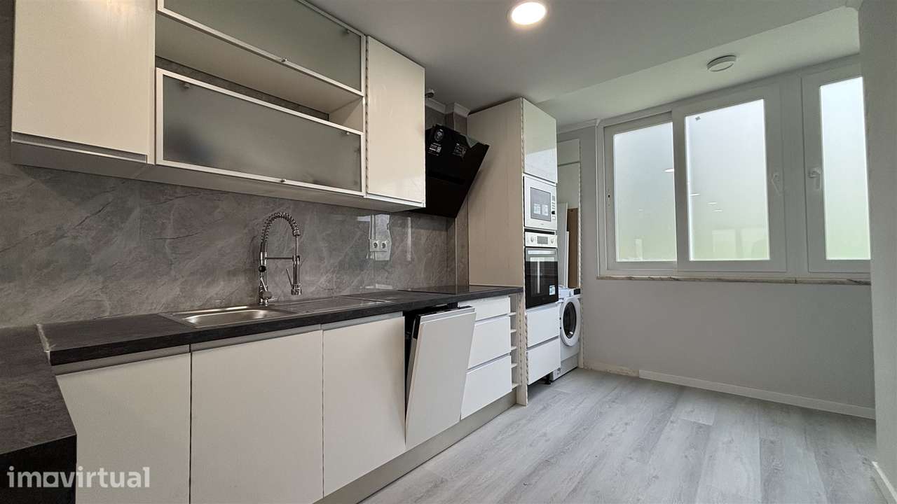 Apartamento T2 Venda em Benfica,Lisboa - Grande imagem: 5/32