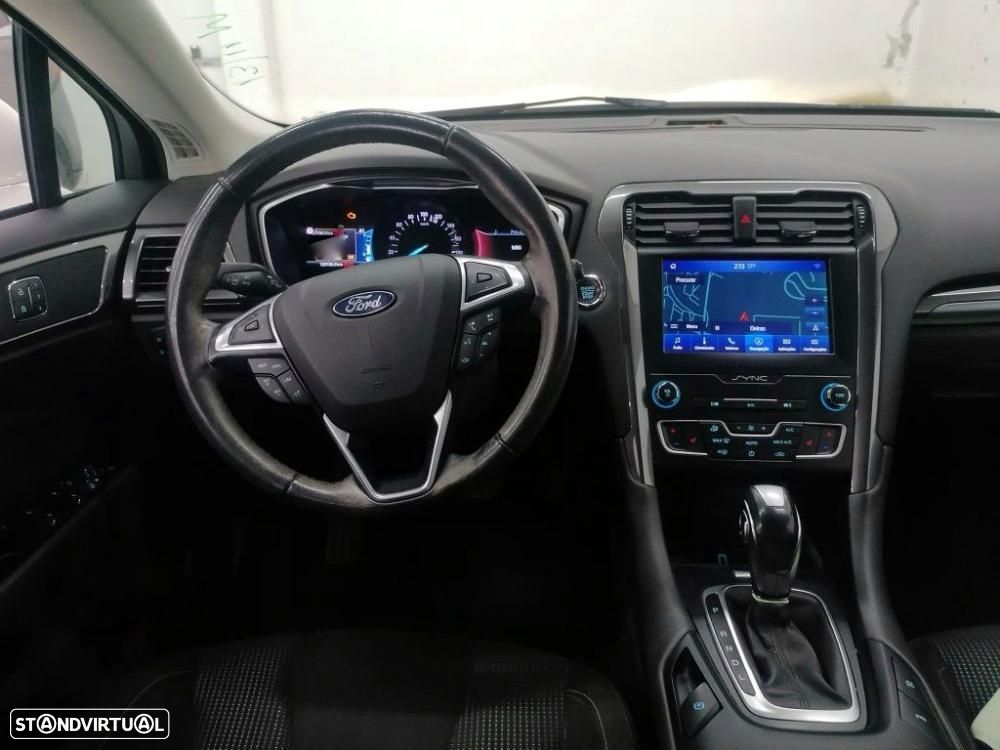 Ford Mondeo SW 2.0 HEV Titanium - 4