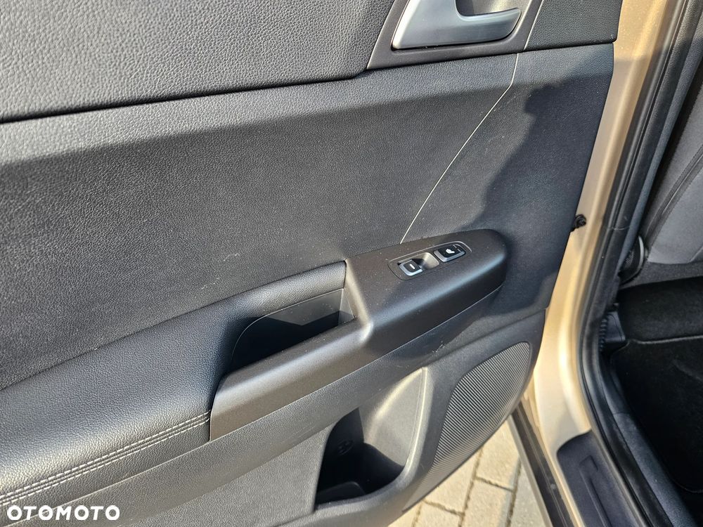 Kia Sportage 2,0 CRDI 2WD Vision - 13