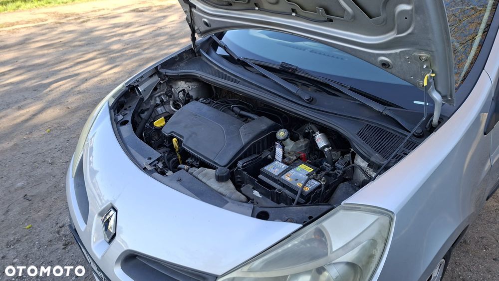 Renault Clio - 12
