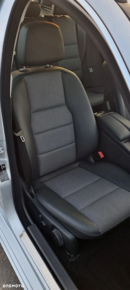 Mercedes-Benz Klasa C 180 Kompressor Automatik BlueEFFICIENCY Avantgarde - 7