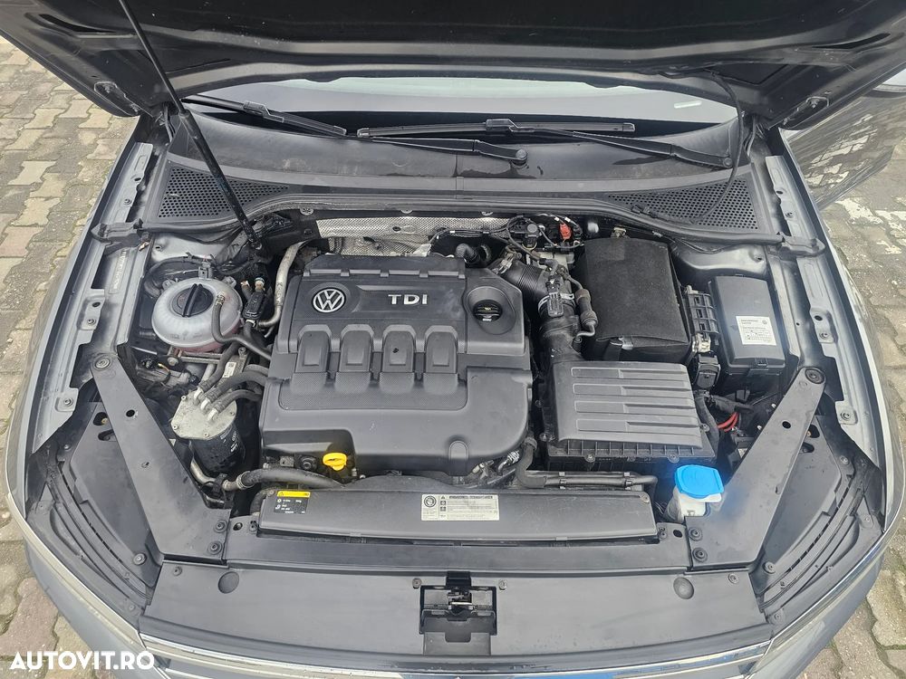Volkswagen Passat Variant 1.6 TDI (BlueMotion Technology) DSG Comfortline - 18
