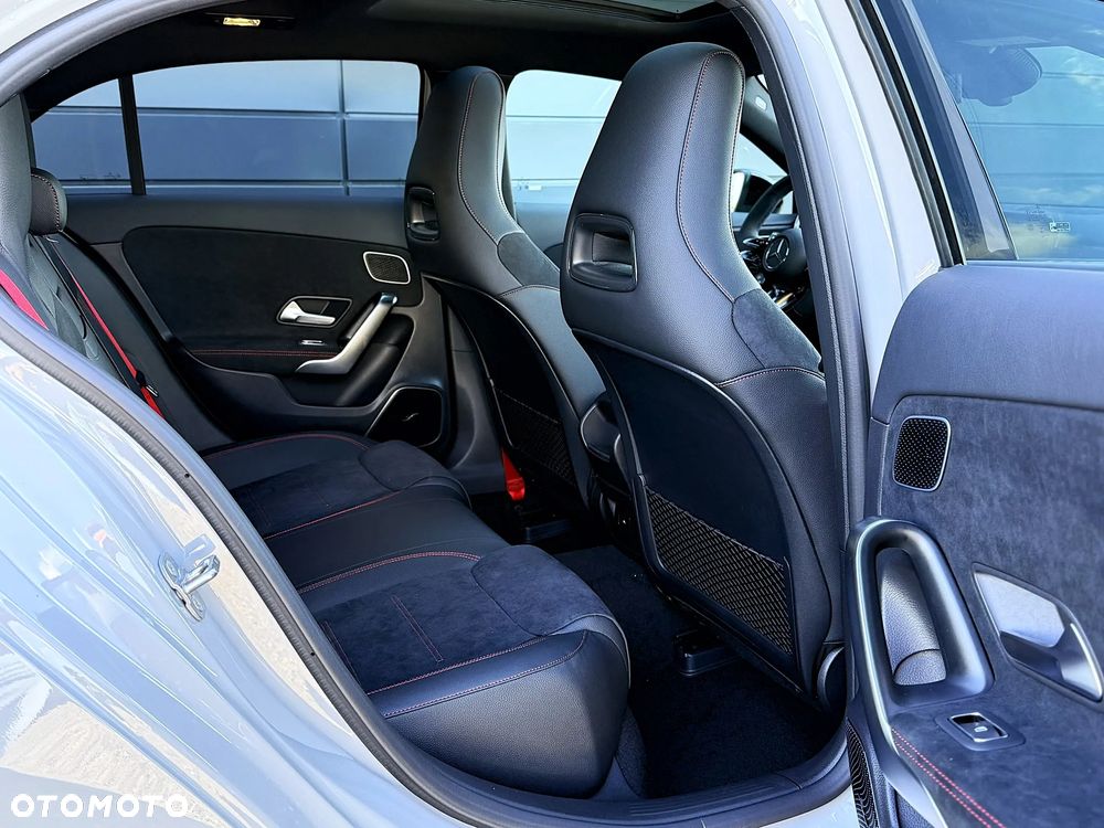 Mercedes-Benz Klasa A 35 AMG 4-Matic 8G-DCT - 23