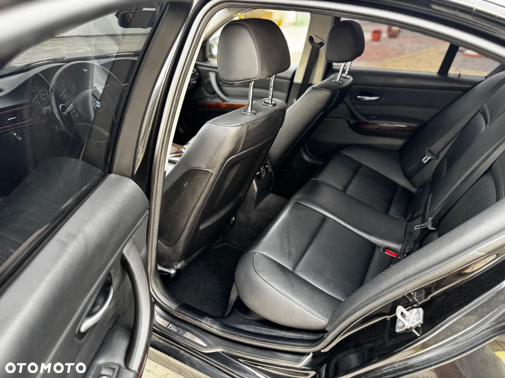 BMW Seria 3 335d DPF Edition Sport - 9