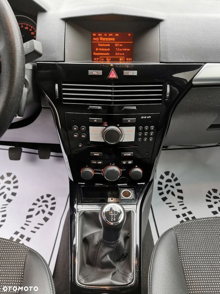 Opel Astra 1.6 Black&White - 20