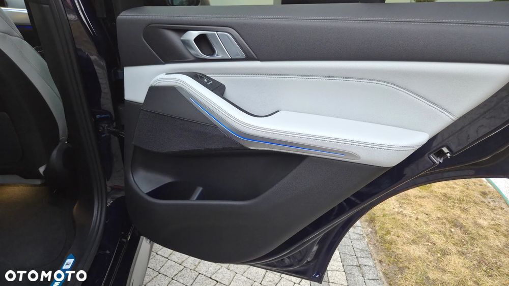 BMW X5 xDrive30d - 24