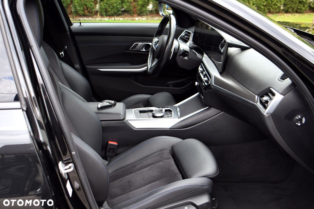 BMW Seria 3 320d xDrive M Sport sport - 23
