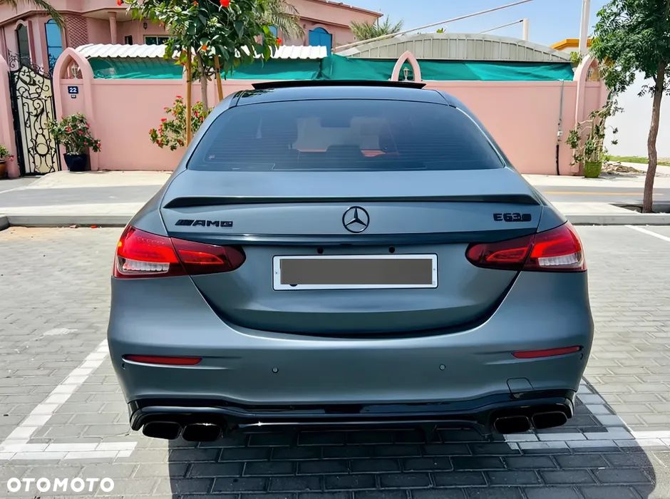Mercedes-Benz Klasa E AMG 63 S 4Matic+ AMG Speedshift MCT-9G - 4