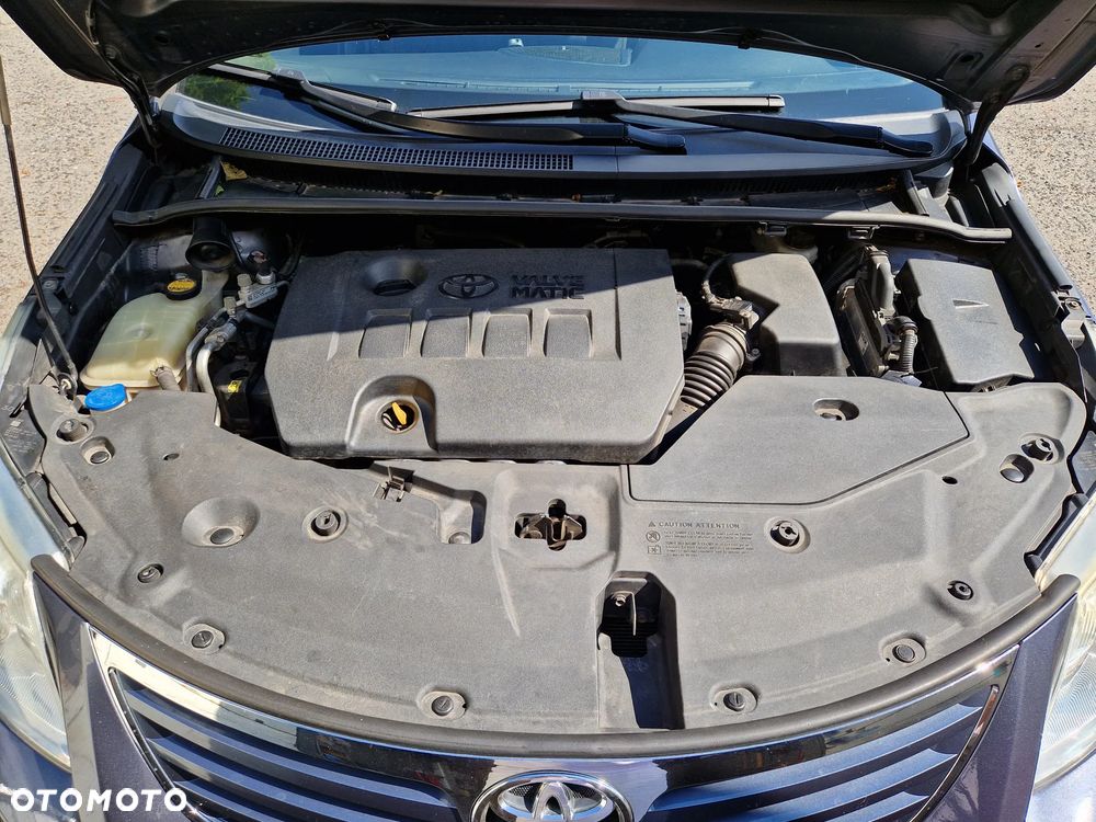 Toyota Avensis 1.8 Premium - 10