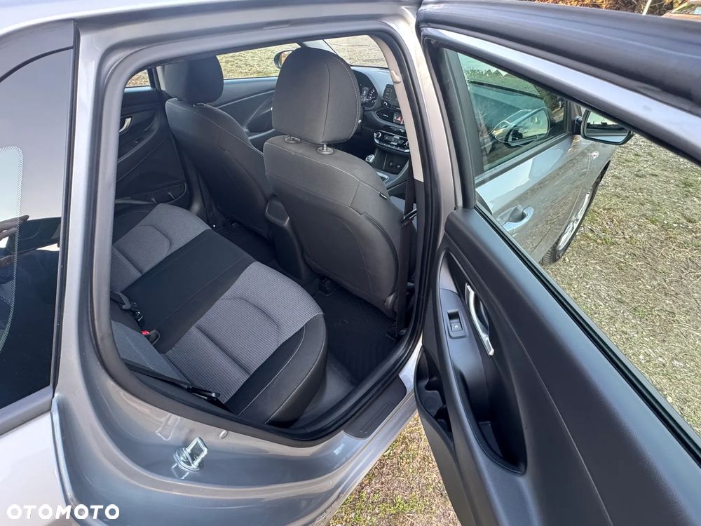 Hyundai i30 1.5 DPI Modern - 18