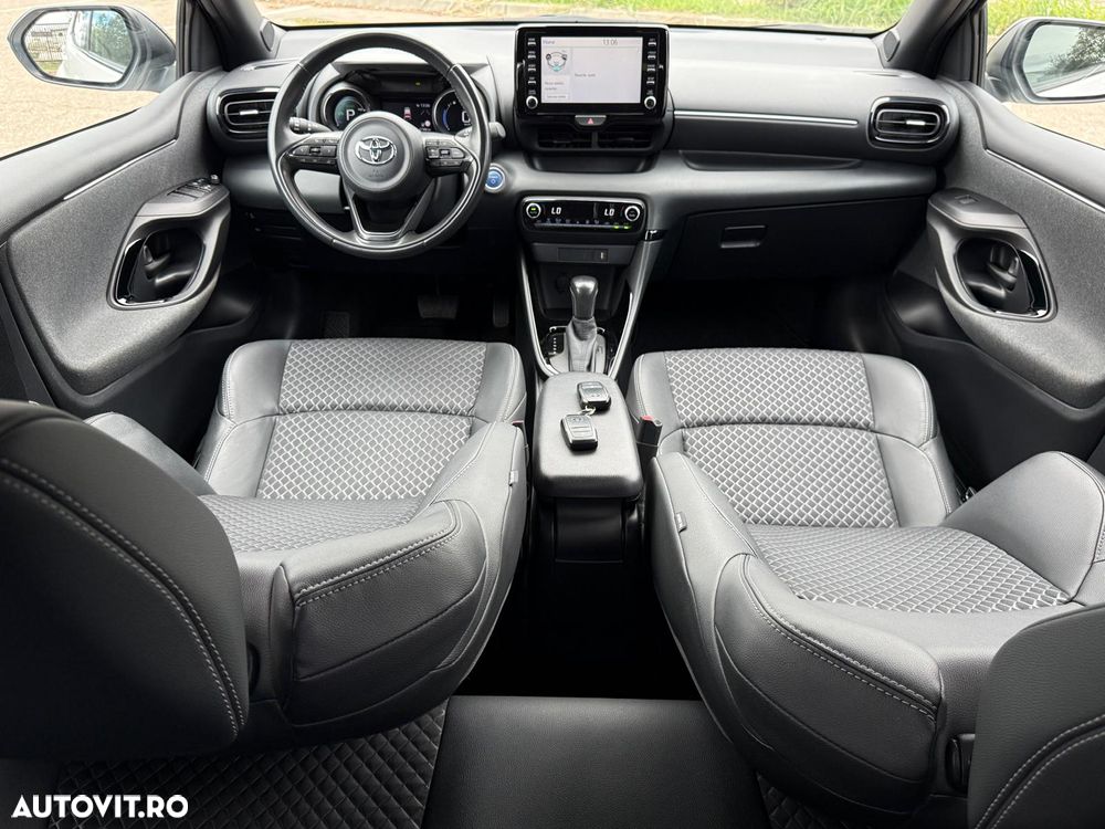 Toyota Yaris 1.5 VVT-i HSD Dynamic Plus - 7
