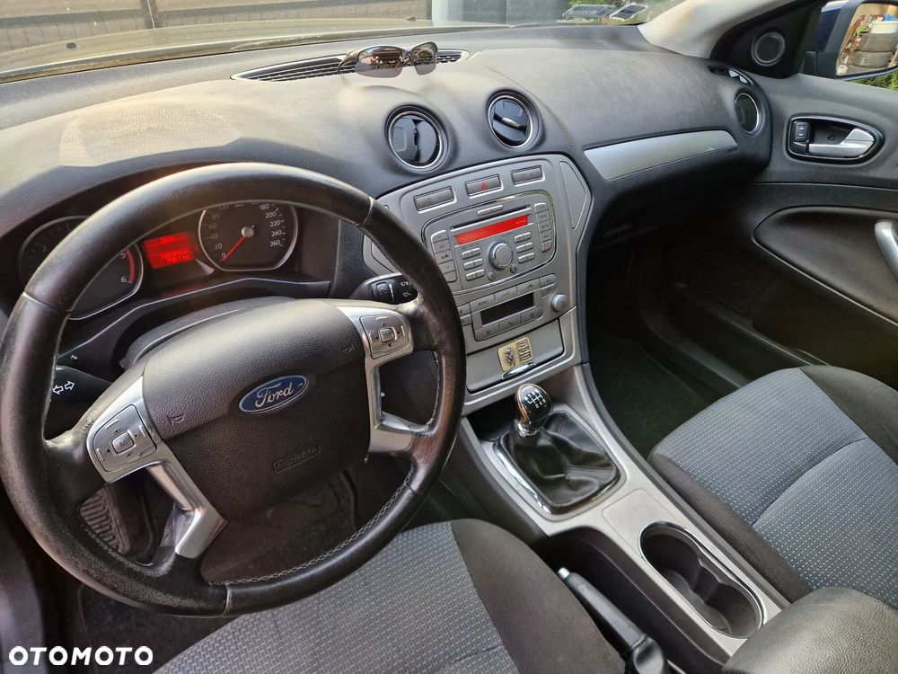 Ford Mondeo - 14