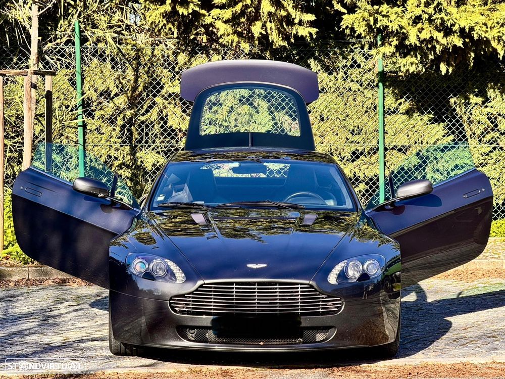 Aston Martin Vantage Coupe - 4