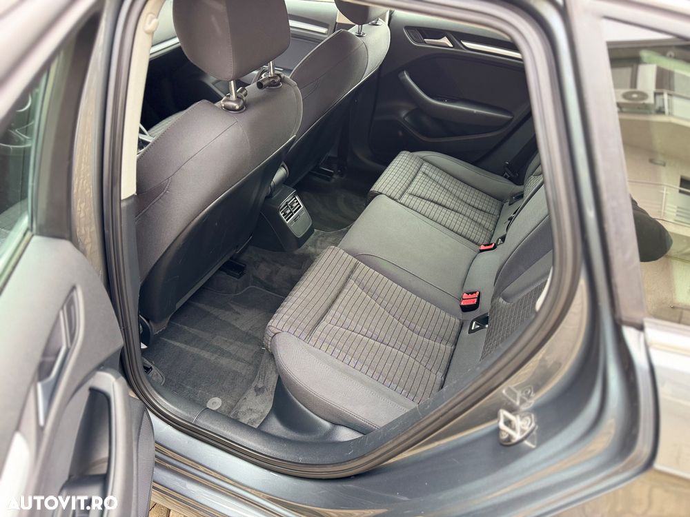Audi A3 2.0 TDI (clean diesel) S line Sportpaket - 7