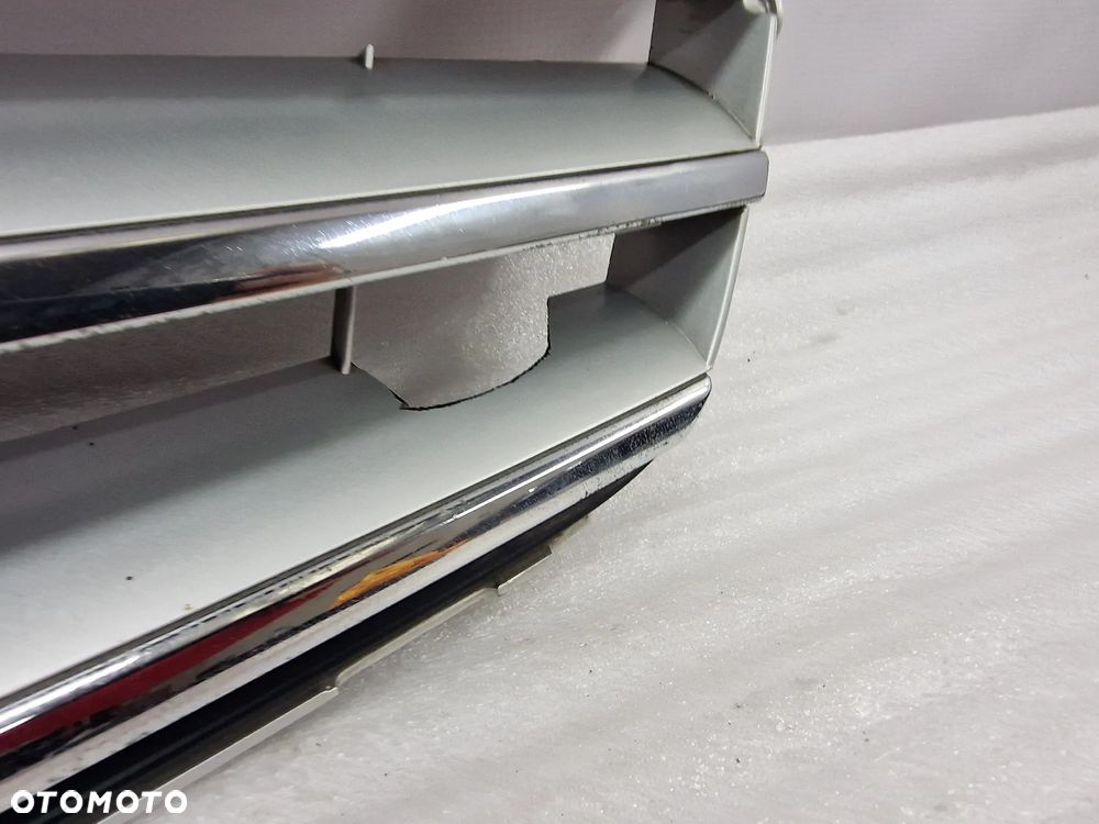 MERCEDES W204 C-KLASSA LIFT 11- ATRAPA / GRILL PRZEDNI PRZÓD , NR A2048800023 , NR AUKCJI GL144 - 9