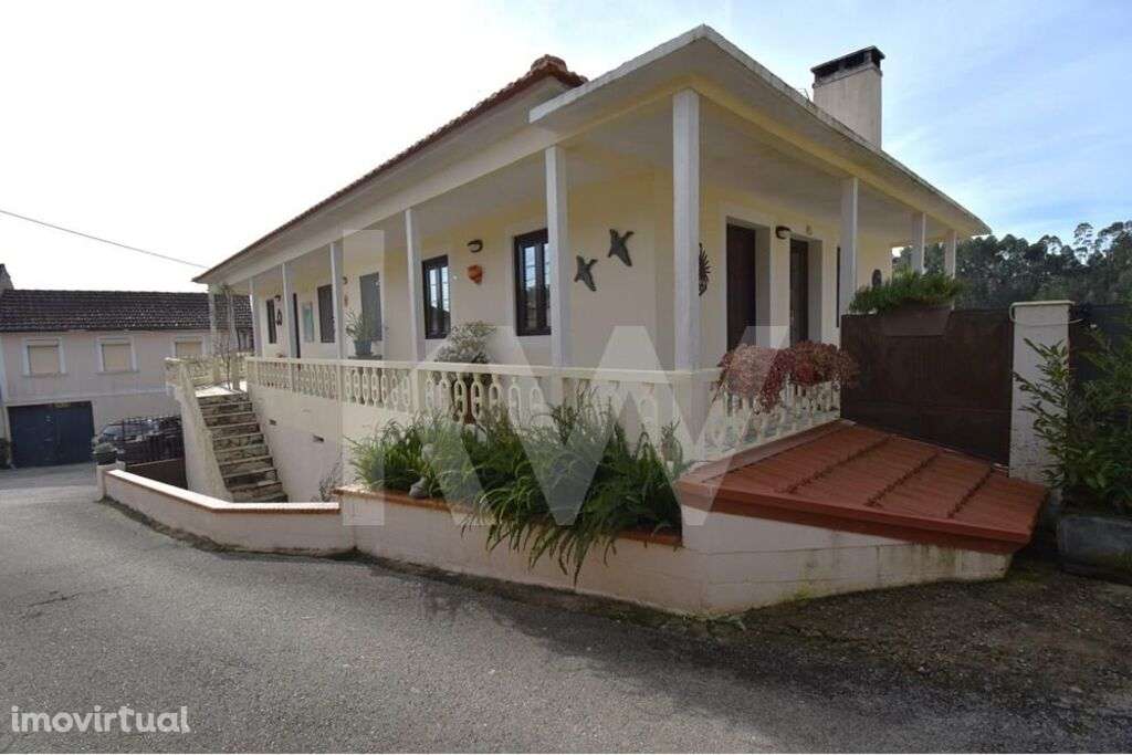 Turismo Rural com duas Moradias | Jardim e Piscina | Licença Turística - Grande imagem: 2/44