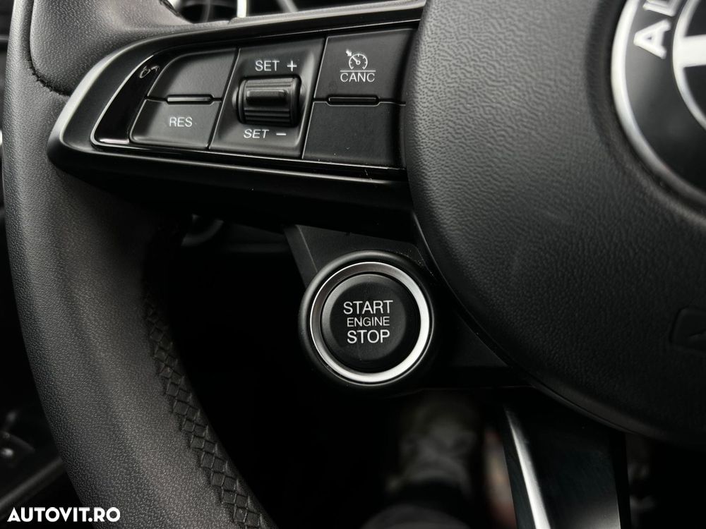 Alfa Romeo Giulia - 15