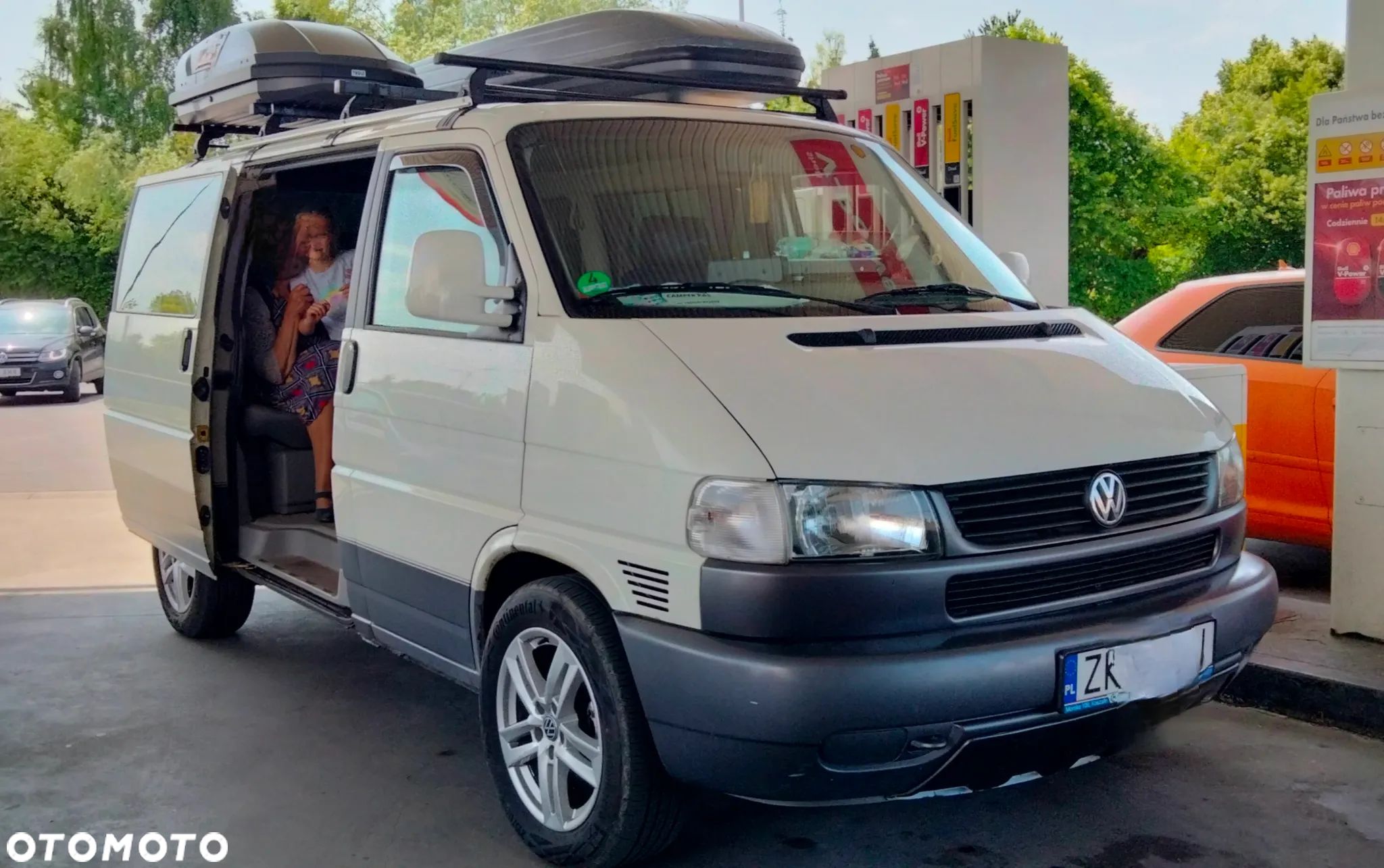 Volkswagen Caravelle - 1