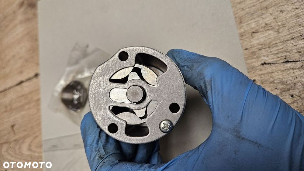 Pompa oleju Yamaha V-Max 1700  90891-10220 - 10