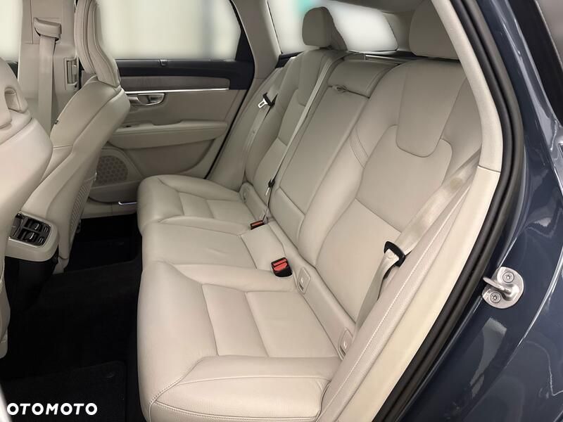 Volvo V90 Cross Country B5 D AWD Ultimate - 19